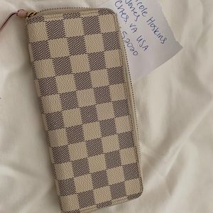 Louis Vuitton rose ballerine Clemence wallet